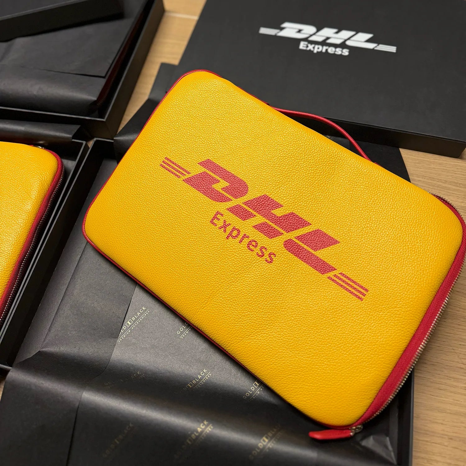 Notebooktasche aus echtem Rindskalbsleder - GOLDBLACKpremium