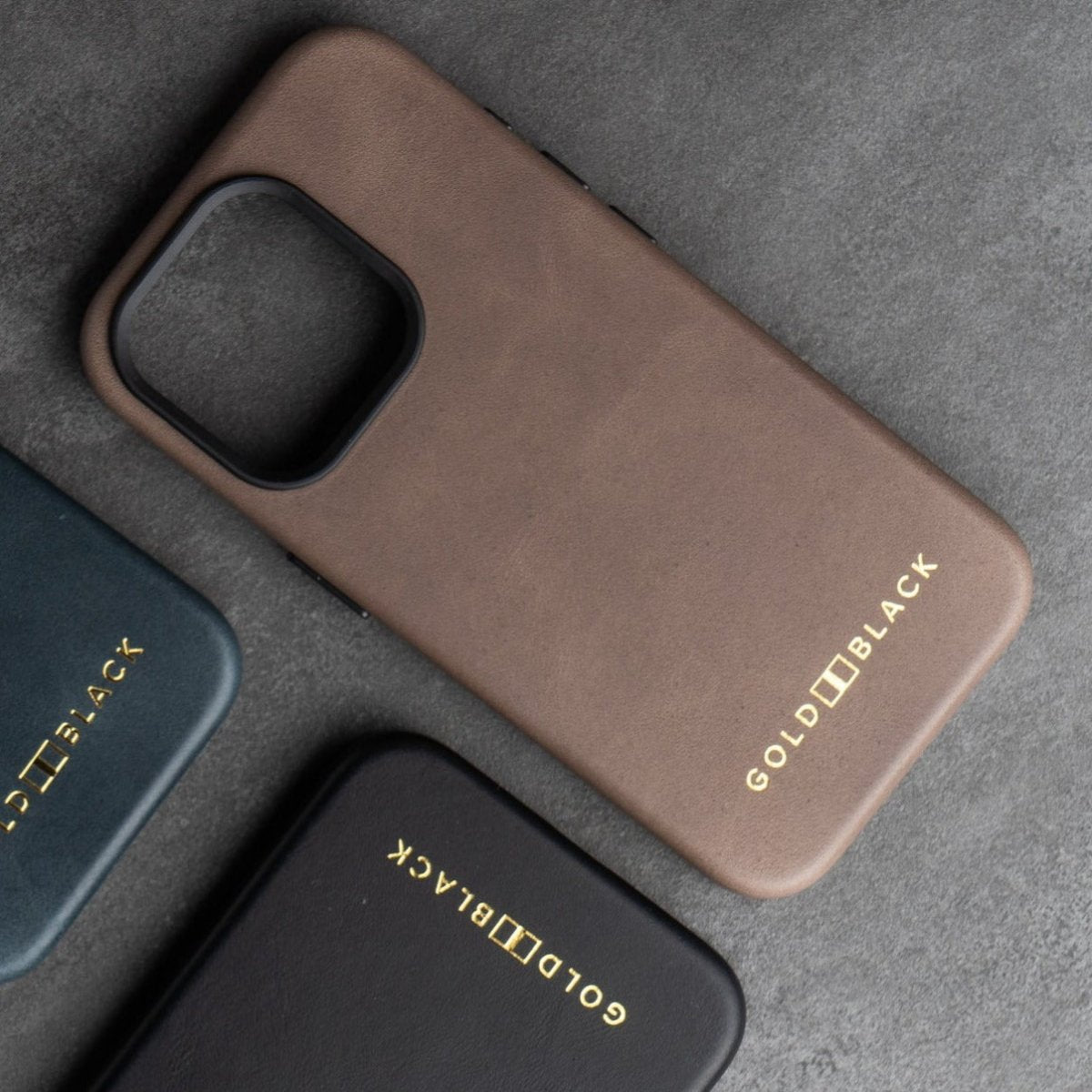 iPhone 15 Pro Max Lederhülle Luxe taupe mit MagSafe - GOLDBLACKpremium